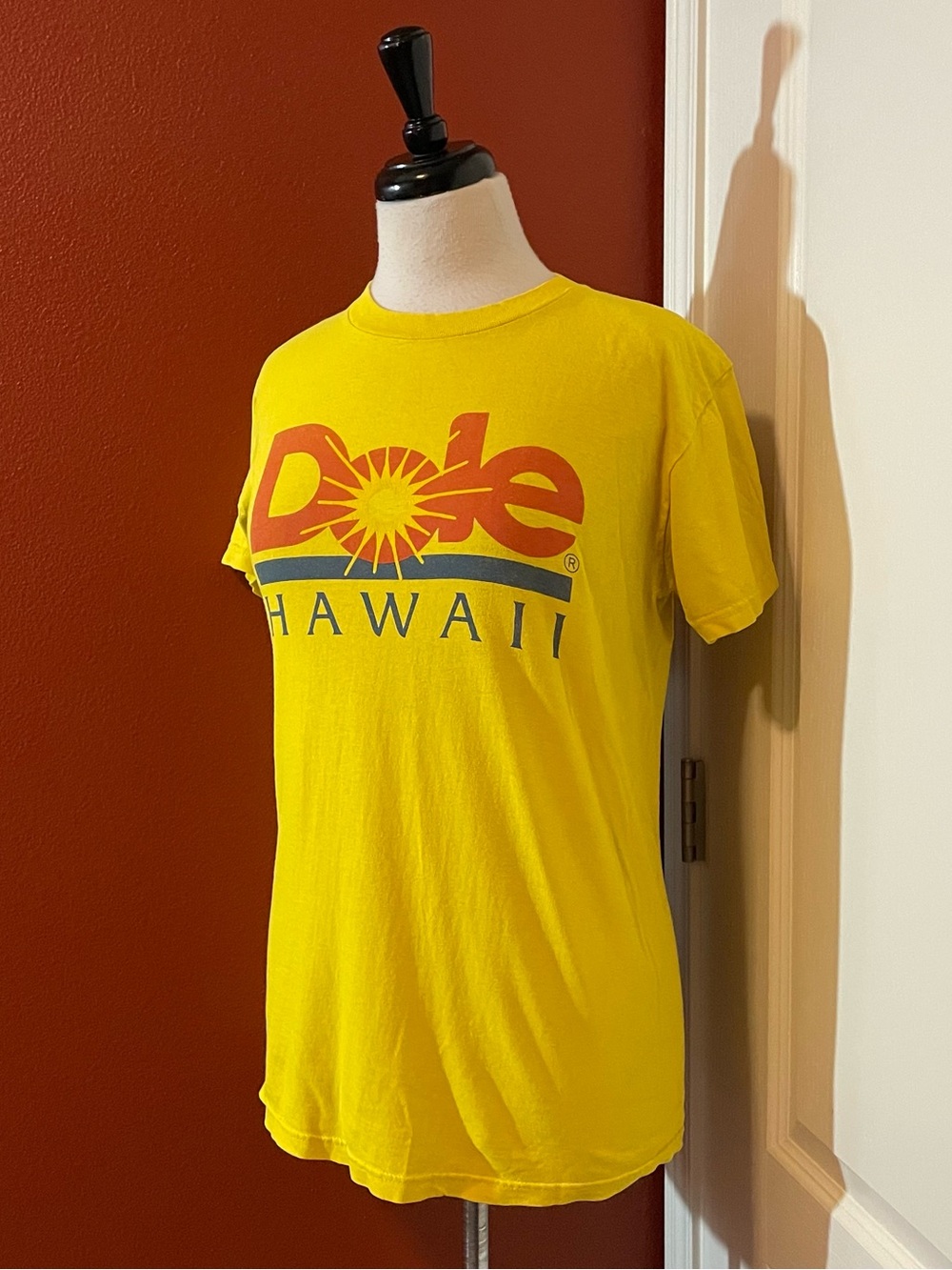 Dole Hawaii Men’s Vintage Sunburst Yellow Cotton Graphic Souvenir Tee Shirt